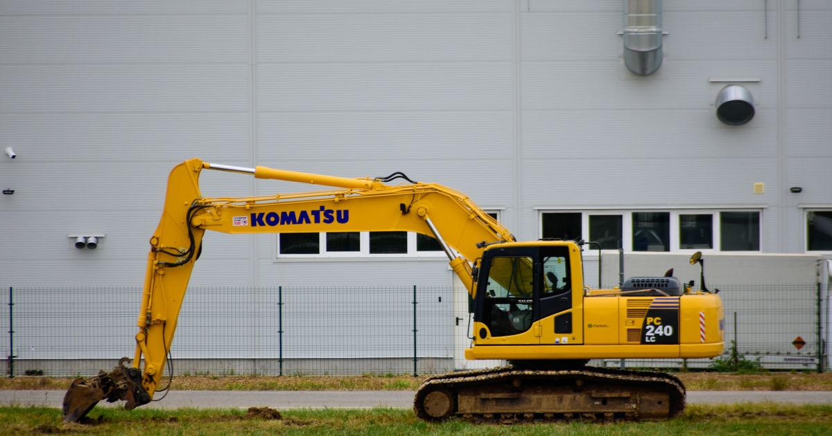 autonomous landfill equipment — Should You Put Autonomous Landfill Equipment on Your Site After WM's Cat Command Rollout?